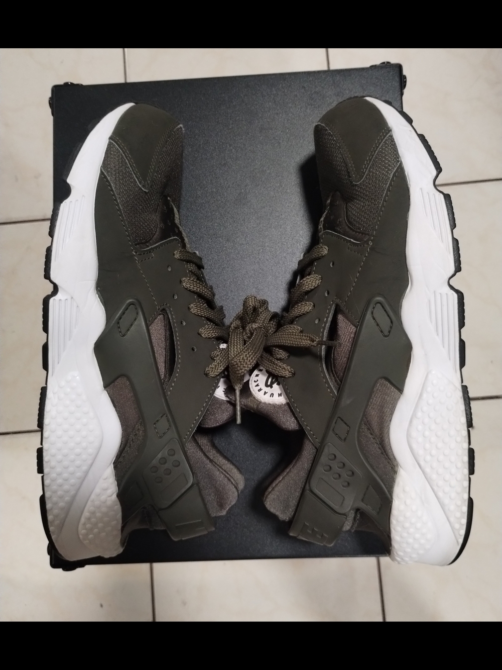 Nike Hurache Men's Olive Green and White Sneakers Size 11